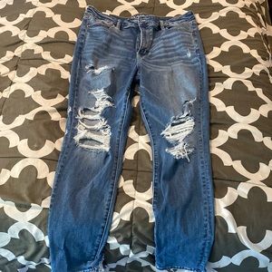 High waisted distressed jeggings!
